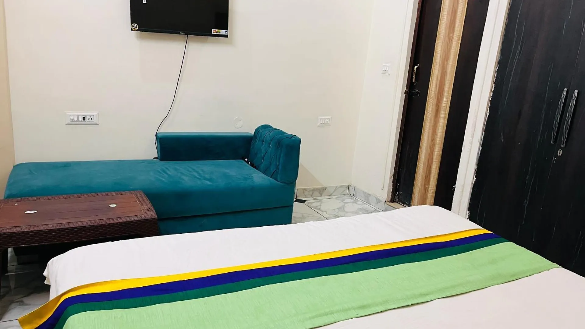 Hotel Stayever Homestay Agra